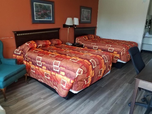 Old Hickory Inn image 18