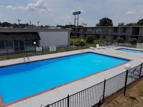 Old Hickory Inn image 3